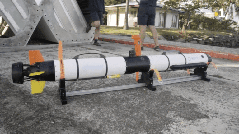 Drone sous-marin téléguidé, l’innovation robotique explore le lagon