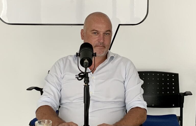 L’Heure du Boss – Épisode #6 – Thomas De Deckker, Directeur Général de l’OPT-NC