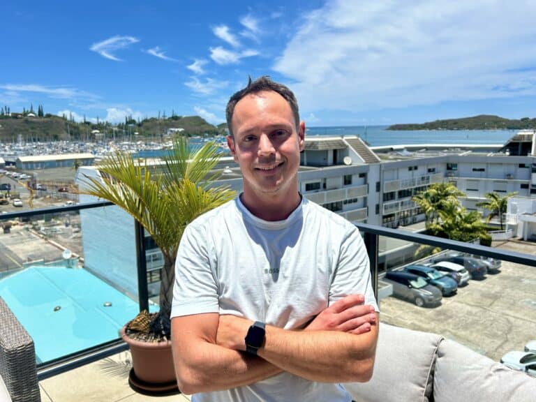 Jonathan Delefortrie, portrait d’un globe-développeur