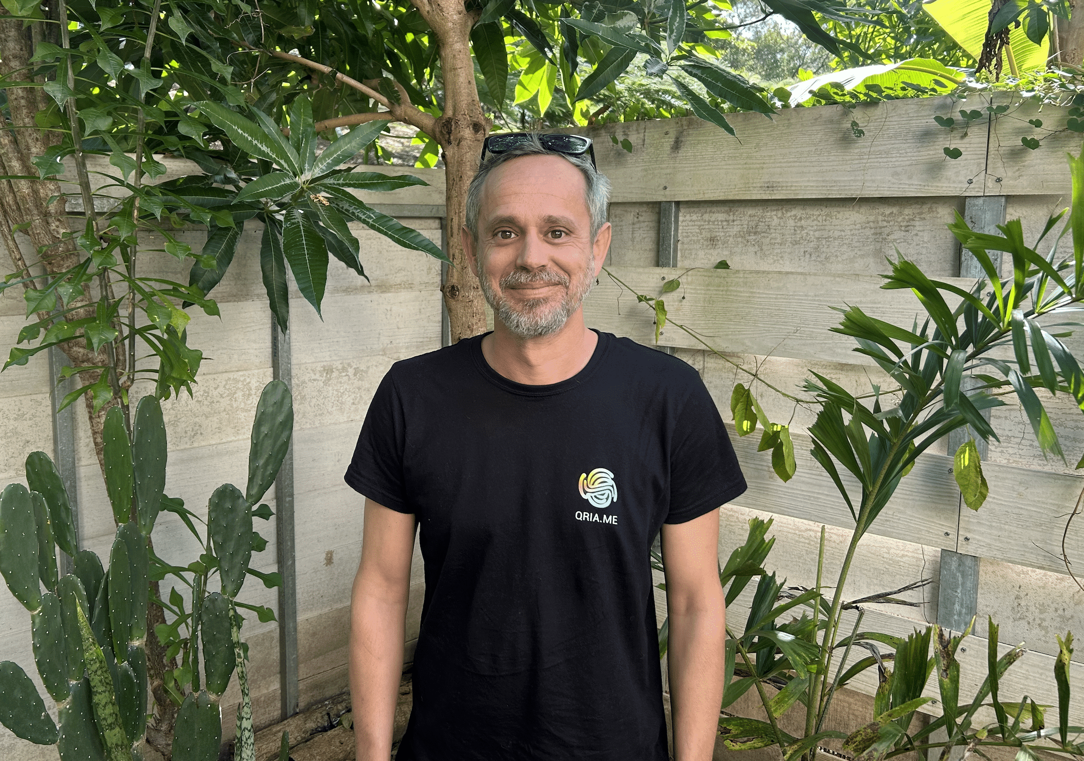 Rencontre avec Romain Compans, fondateur de QRia.me, le QR code calédonien qui transforme un scan en client fidèle  